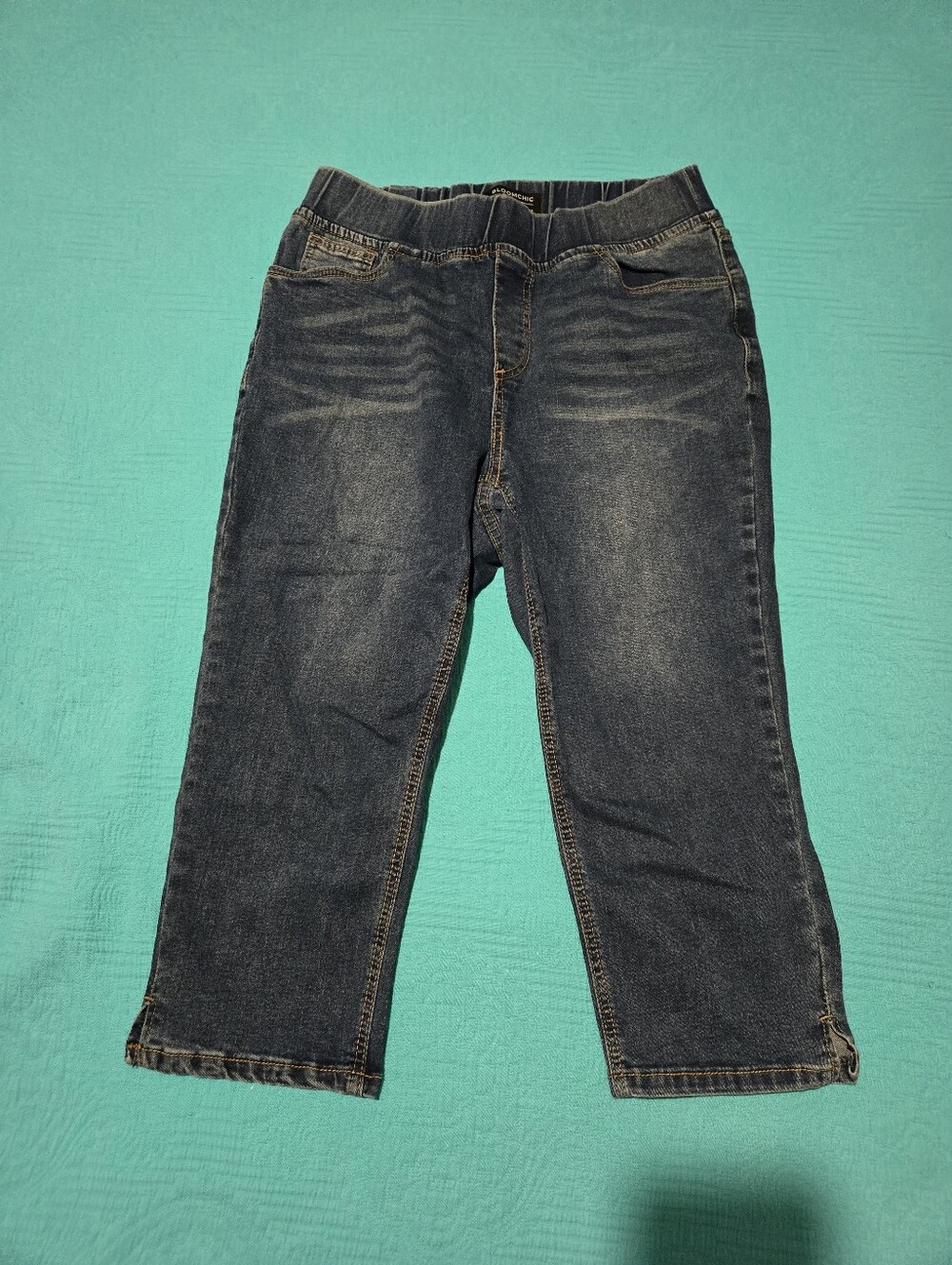 Women's Bloomchic Denim Pull On Capris